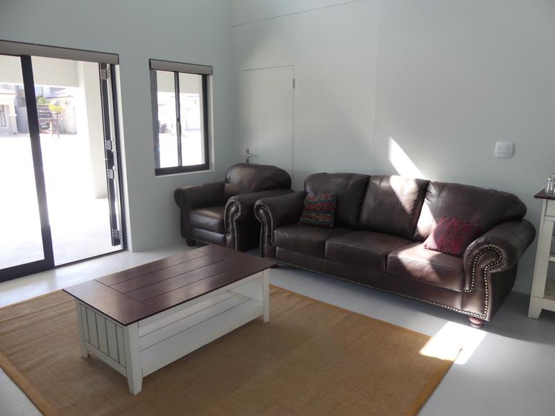 To Let 2 Bedroom Property for Rent in Britannia Bay Western Cape